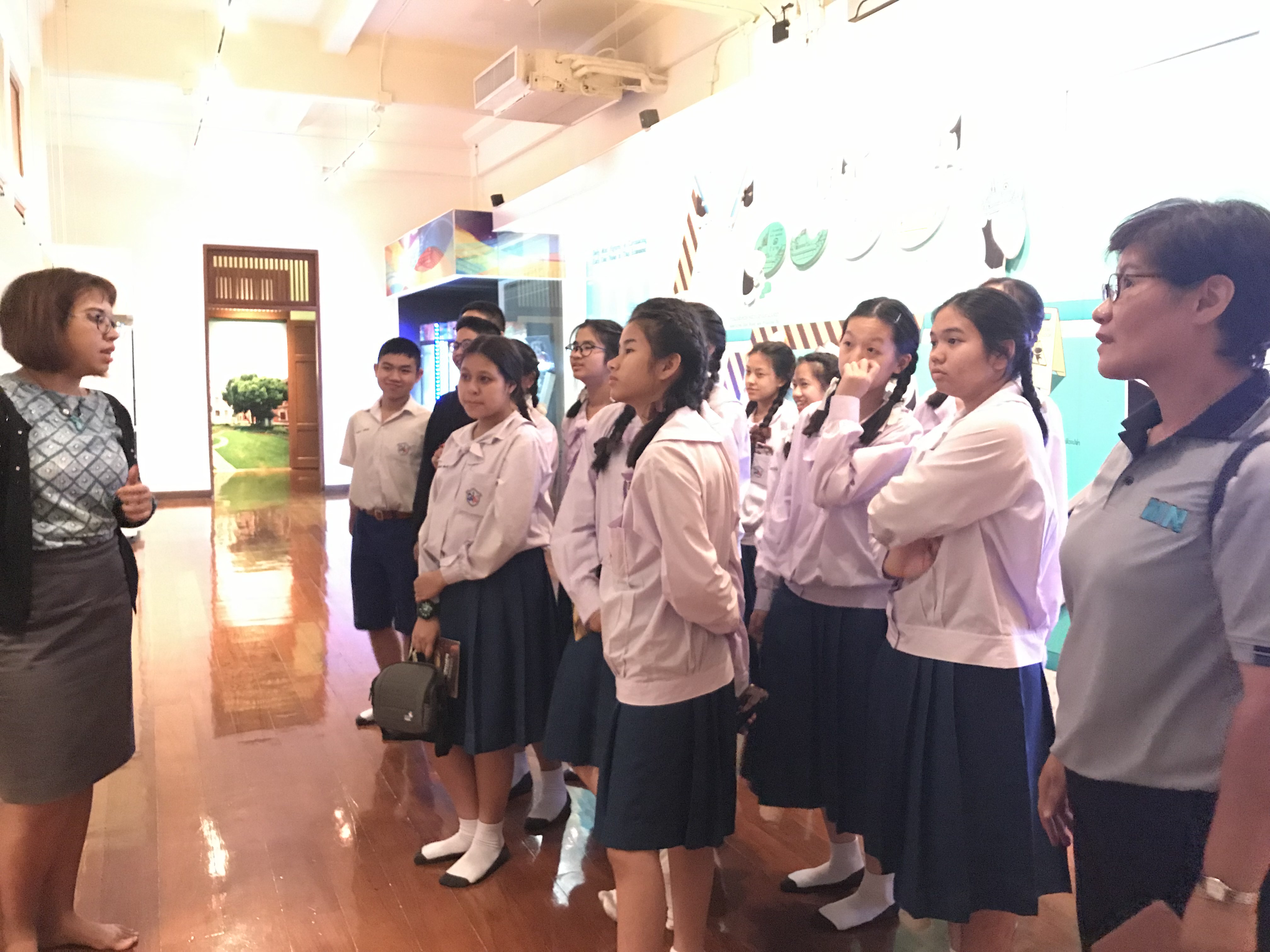 คณะอาจารย์และนักเรียนจากโรงเรียนพระมารดานิจจานุเคราะห์เข้าชมพิพิธบางลำพู วันที่ 7 ธันวาคม 2561